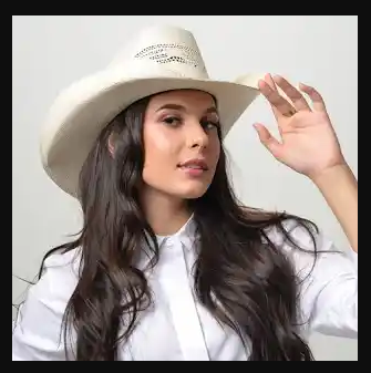 Ana Castela: A Trajetória da Boiadeira, do Viral ao Grammy Latino
